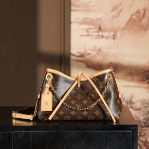 LVOUIS VUITTON Carrayll