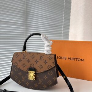 LOUIS VUITTON TILSITT