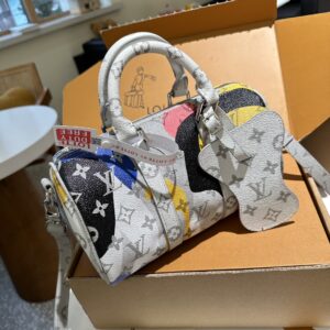 LOUIS VUITTON keepallBandoliere