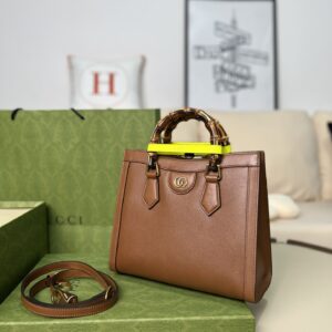 GUCCl Gucci Diana Bamboo Gold Label Logo Neon Buckle Leather Tote Bag Tote Bag Shopping Bag
