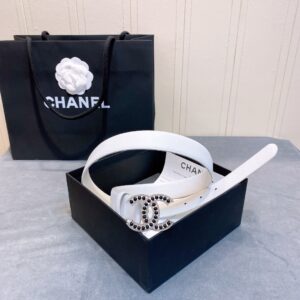 (Chanel) CC rhinestone pearl belt
